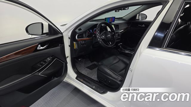 Kia K7 2016 — photo 10