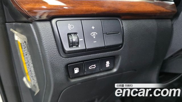 Kia K7 2016 — photo 14