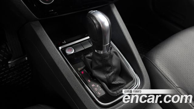 Volkswagen Jetta 2016 — photo 9
