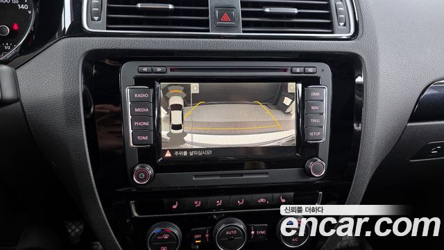 Volkswagen Jetta 2016 — photo 14