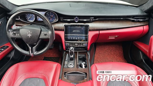 Maserati Quattroporte 2017 — photo 10