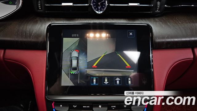 Maserati Quattroporte 2017 — photo 21