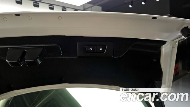 Maserati Quattroporte 2017 — photo 25