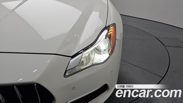 Maserati Quattroporte 2017 — photo 8