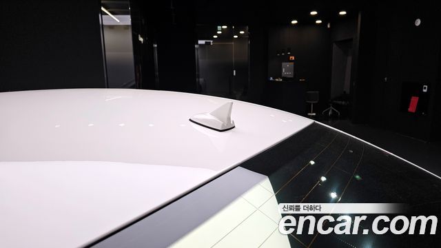 Maserati Quattroporte 2017 — photo 30