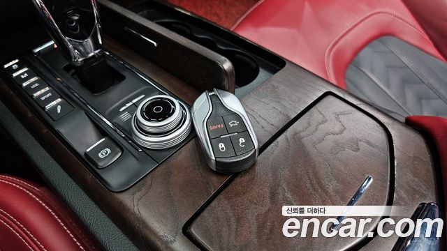 Maserati Quattroporte 2017 — photo 31