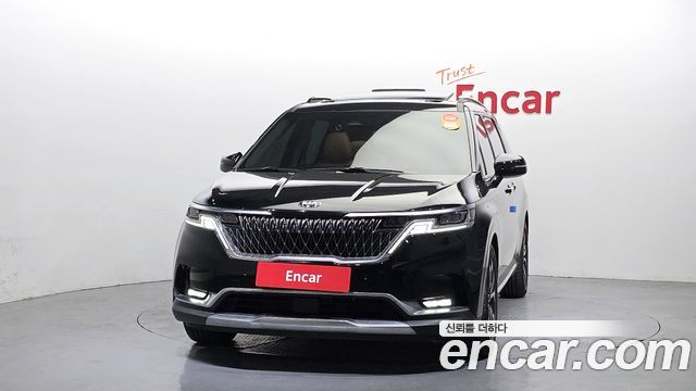 Kia Canival 2021 — photo 3