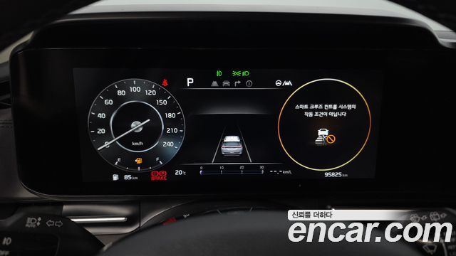 Kia Canival 2021 — photo 11