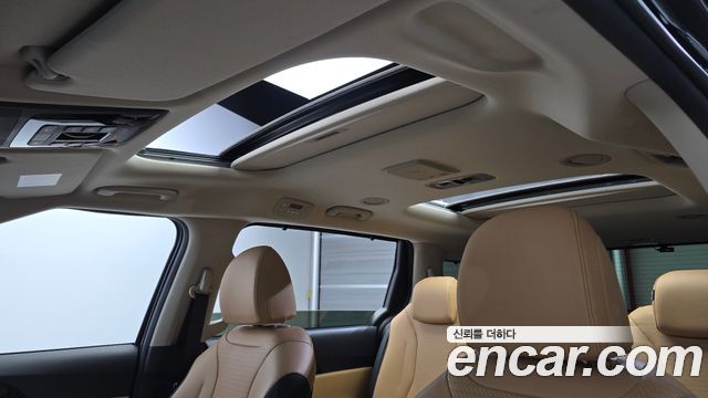 Kia Canival 2021 — photo 25