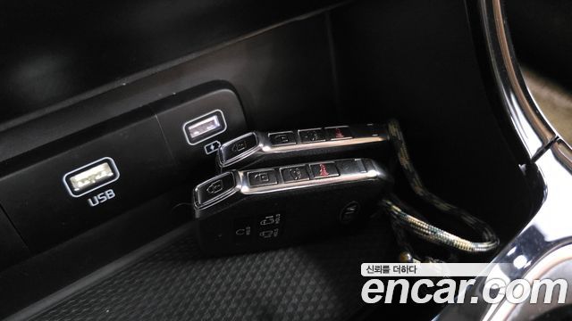 Kia Canival 2021 — photo 29