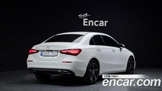 Mercedes-Benz A-Class 2024 — photo 2