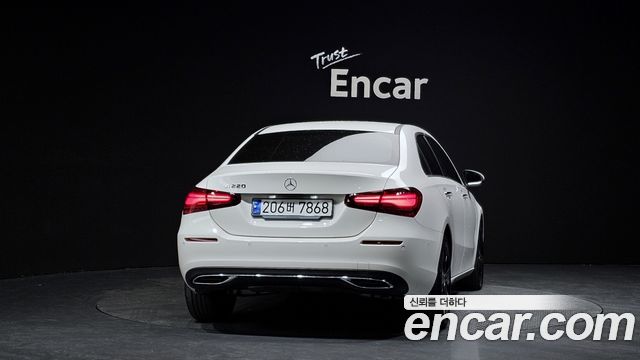 Mercedes-Benz A-Class 2024 — photo 4