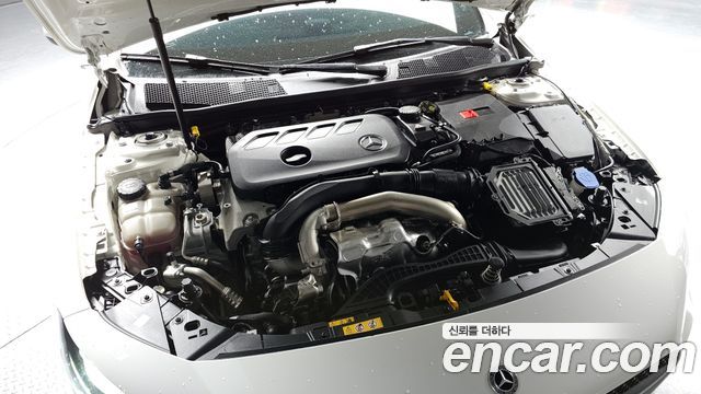 Mercedes-Benz A-Class 2024 — photo 6