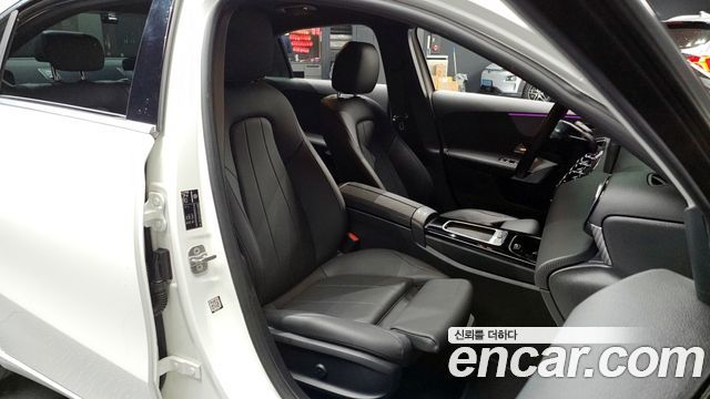Mercedes-Benz A-Class 2024 — photo 11