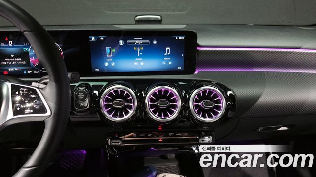 Mercedes-Benz A-Class 2024 — photo 14