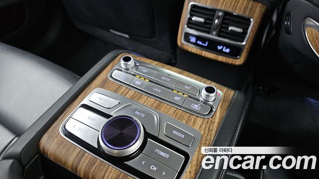 Kia K9 2022 — photo 25