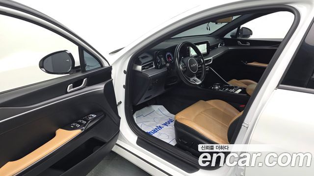 Kia K5 2023 — photo 10