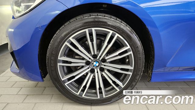 BMW 3-Series 2021 — photo 5