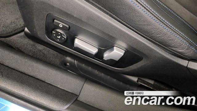 BMW 3-Series 2021 — photo 29