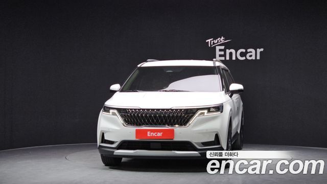 Kia Canival 2023 — photo 3