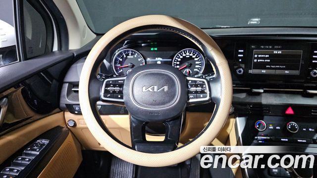 Kia Canival 2023 — photo 12