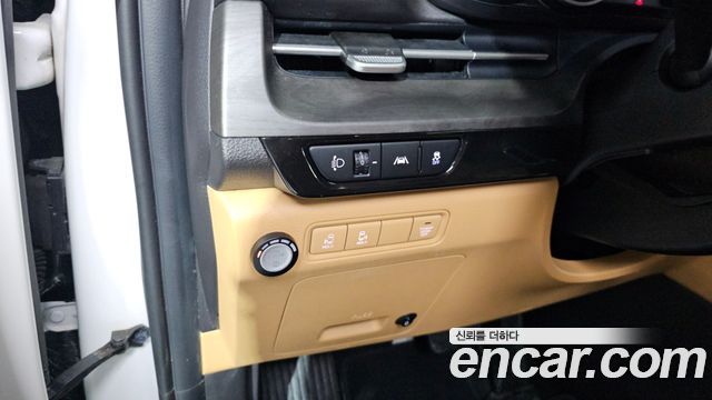 Kia Canival 2023 — photo 17