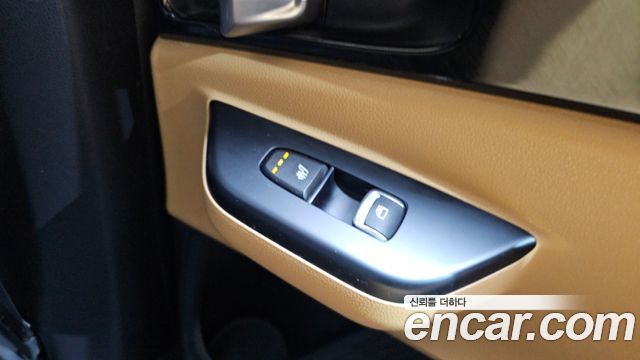Kia Canival 2023 — photo 19