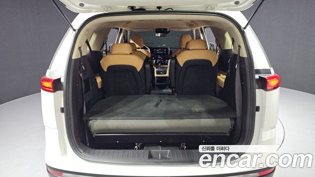 Kia Canival 2023 — photo 20