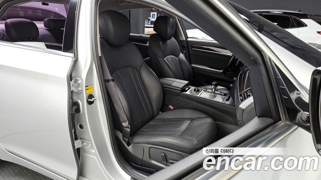 Genesis G80 2017 — photo 16