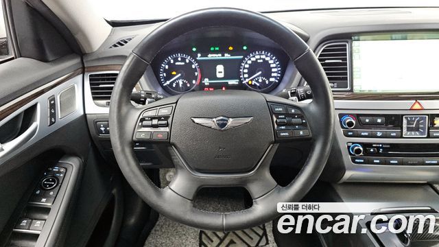 Genesis G80 2017 — photo 18
