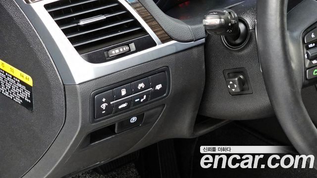 Genesis G80 2017 — photo 19