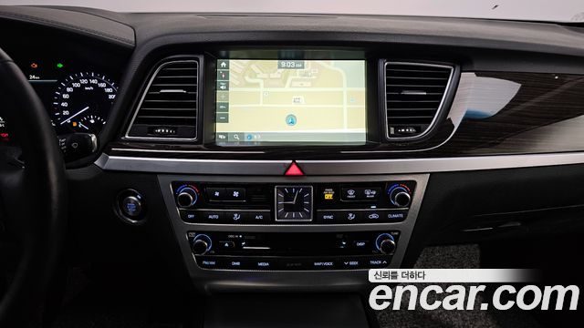 Genesis G80 2017 — photo 20
