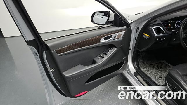 Genesis G80 2017 — photo 13