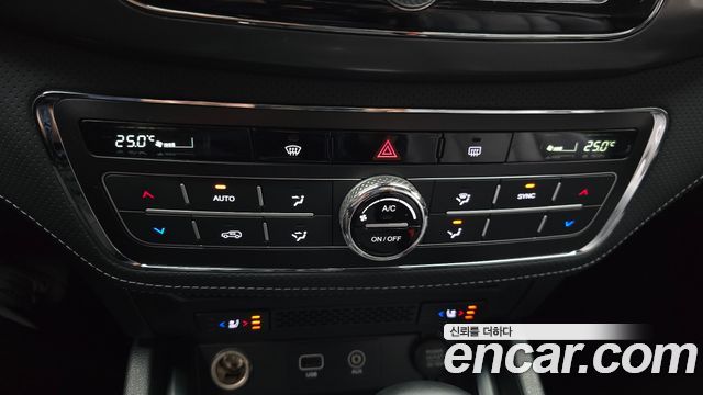 KG Mobility Rexton 2021 — photo 30