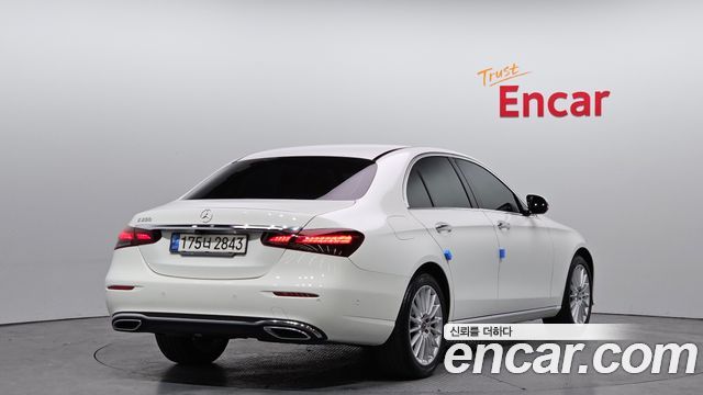 Mercedes-Benz E-Class 2021 — photo 2