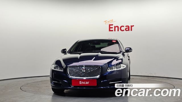 Jaguar XJ 2015 — photo 3