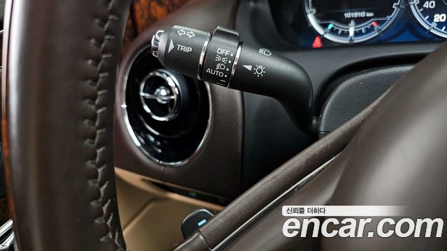 Jaguar XJ 2015 — photo 14
