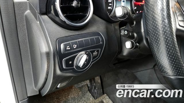 Mercedes-Benz GLC-Class 2018 — photo 27