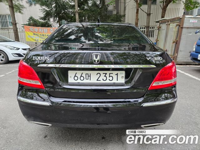 Hyundai Equus 2011 — photo 5