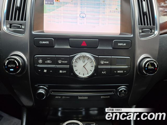 Hyundai Equus 2011 — photo 11