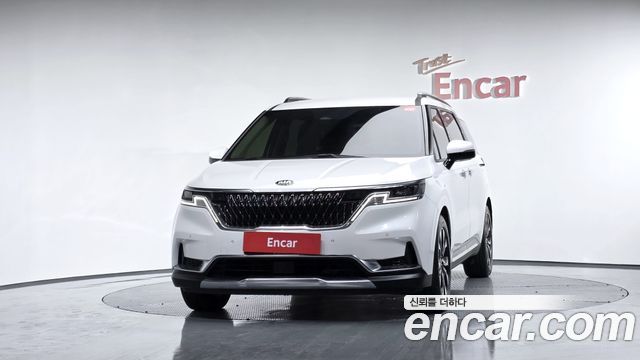 Kia Canival 2021 — photo 3
