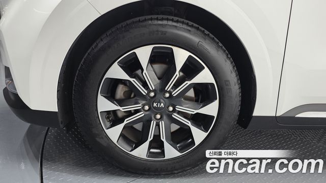 Kia Canival 2021 — photo 5