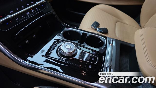 Kia Canival 2021 — photo 12