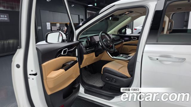 Kia Canival 2021 — photo 13