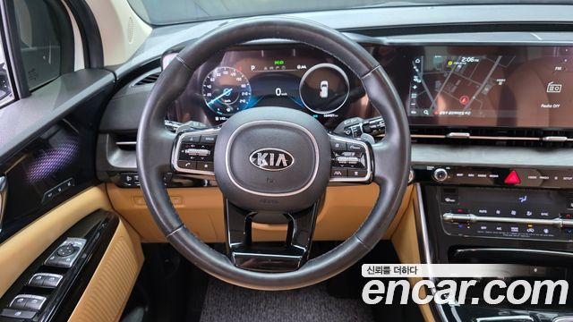 Kia Canival 2021 — photo 19