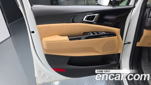 Kia Canival 2021 — photo 14
