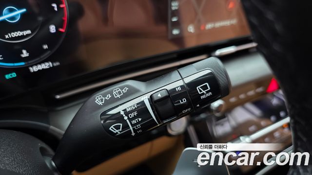 Kia Canival 2021 — photo 27