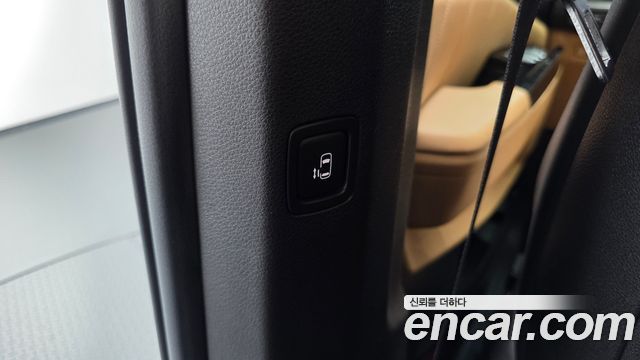 Kia Canival 2021 — photo 33