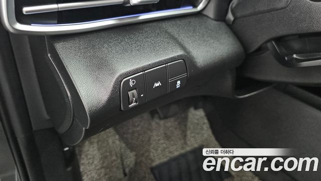 Hyundai AVANTE 2021 — photo 16