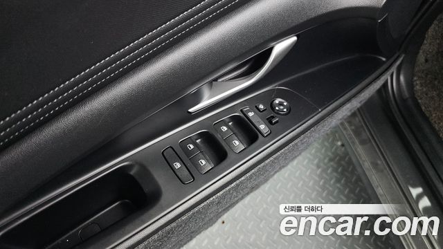 Hyundai AVANTE 2021 — photo 19